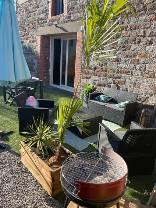 Sunset Bricqueville Sur Mer Bricqueville-sur-Mer Exterior foto